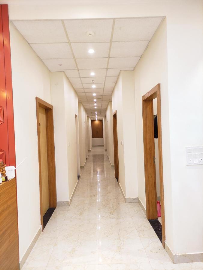 Hotel Satsang Grand Varanasi Exterior foto
