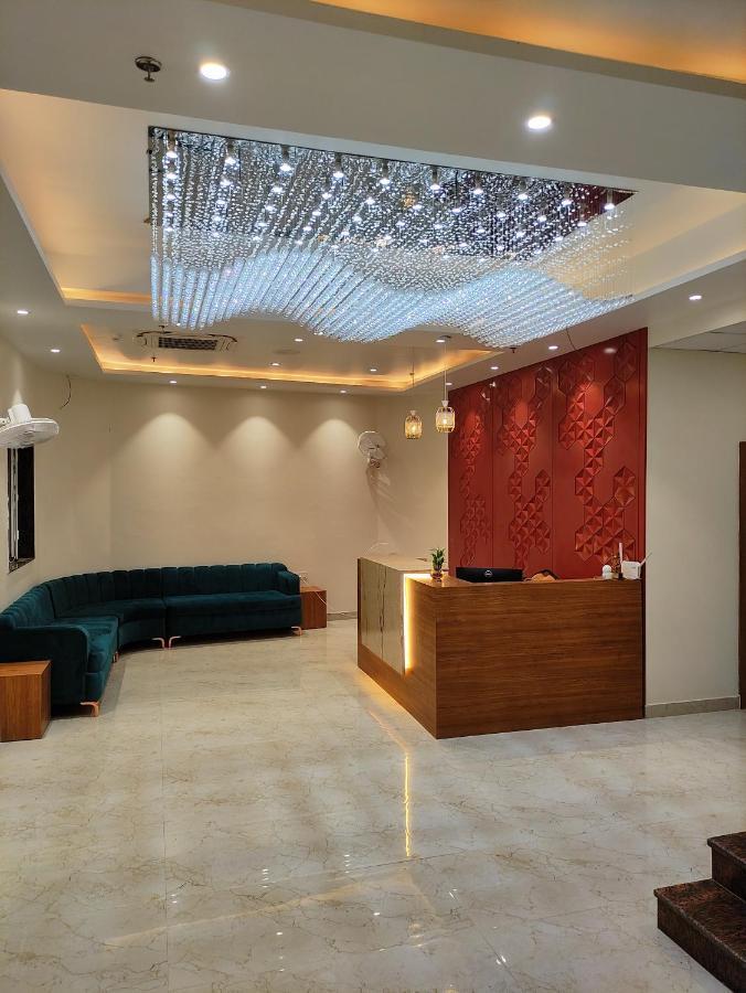 Hotel Satsang Grand Varanasi Exterior foto