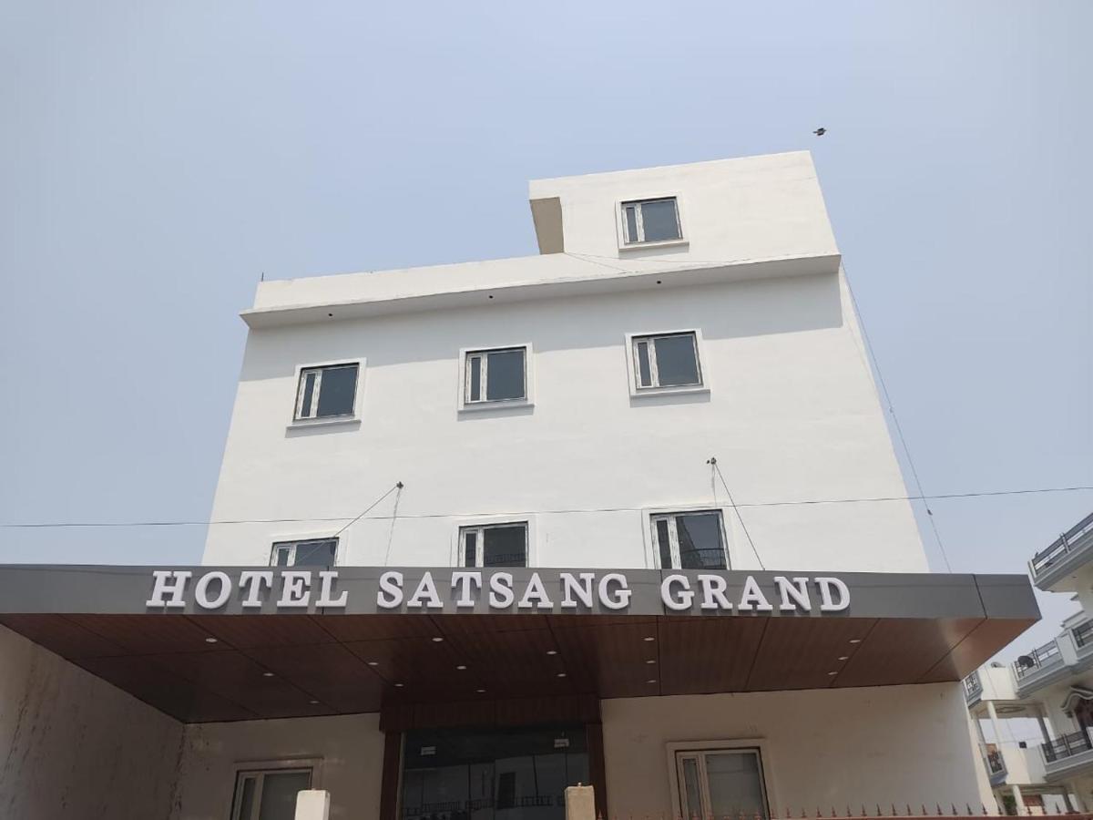 Hotel Satsang Grand Varanasi Exterior foto