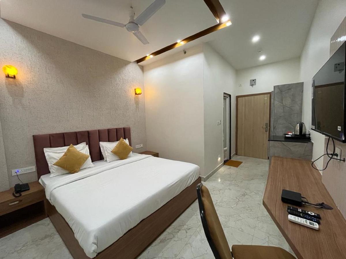 Hotel Satsang Grand Varanasi Exterior foto
