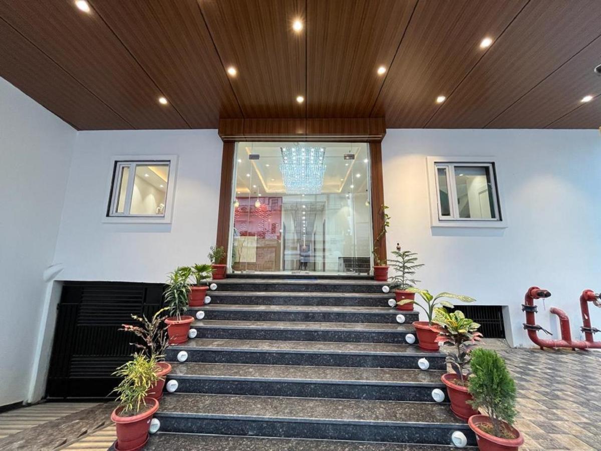 Hotel Satsang Grand Varanasi Exterior foto