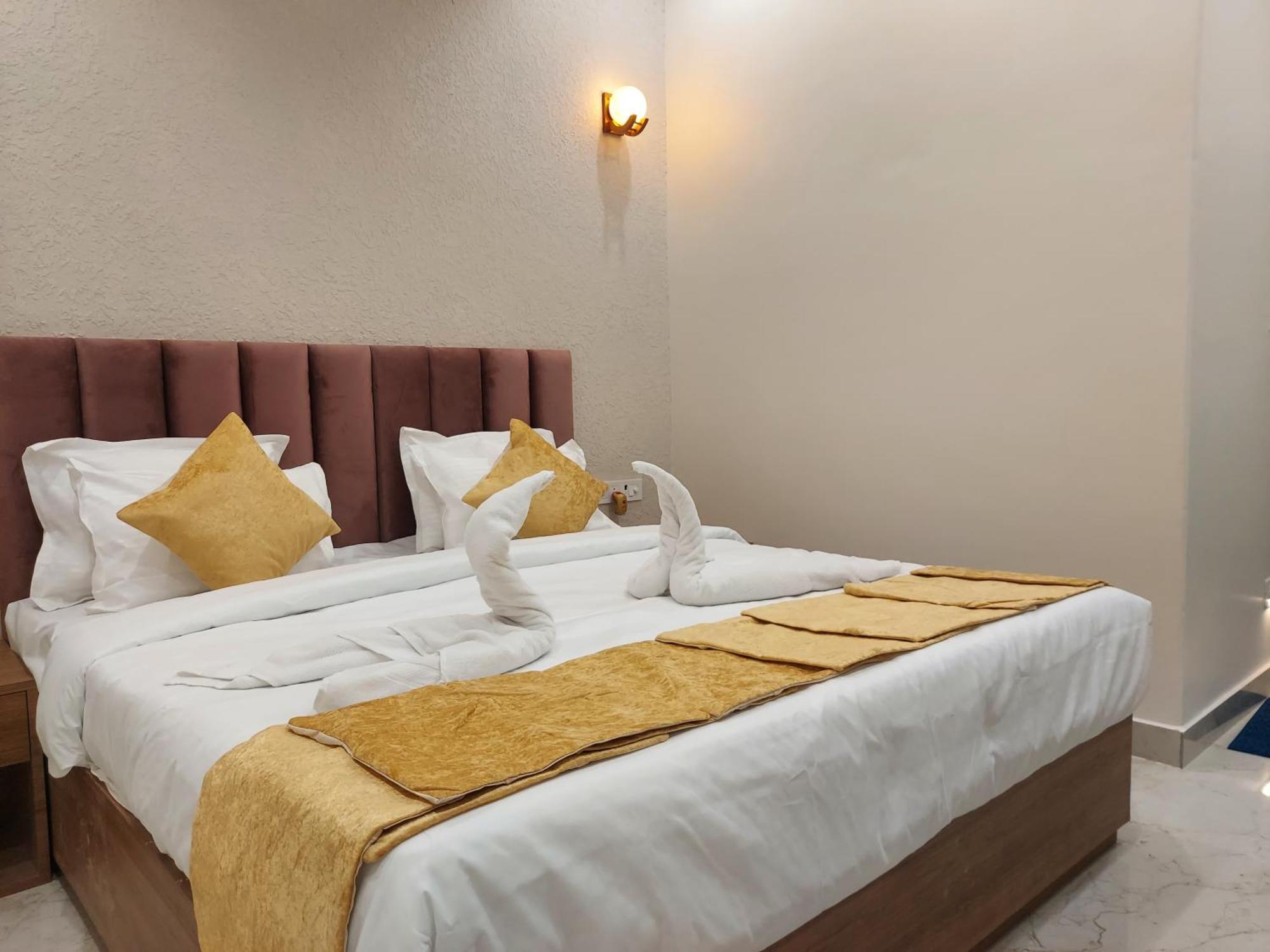 Hotel Satsang Grand Varanasi Exterior foto