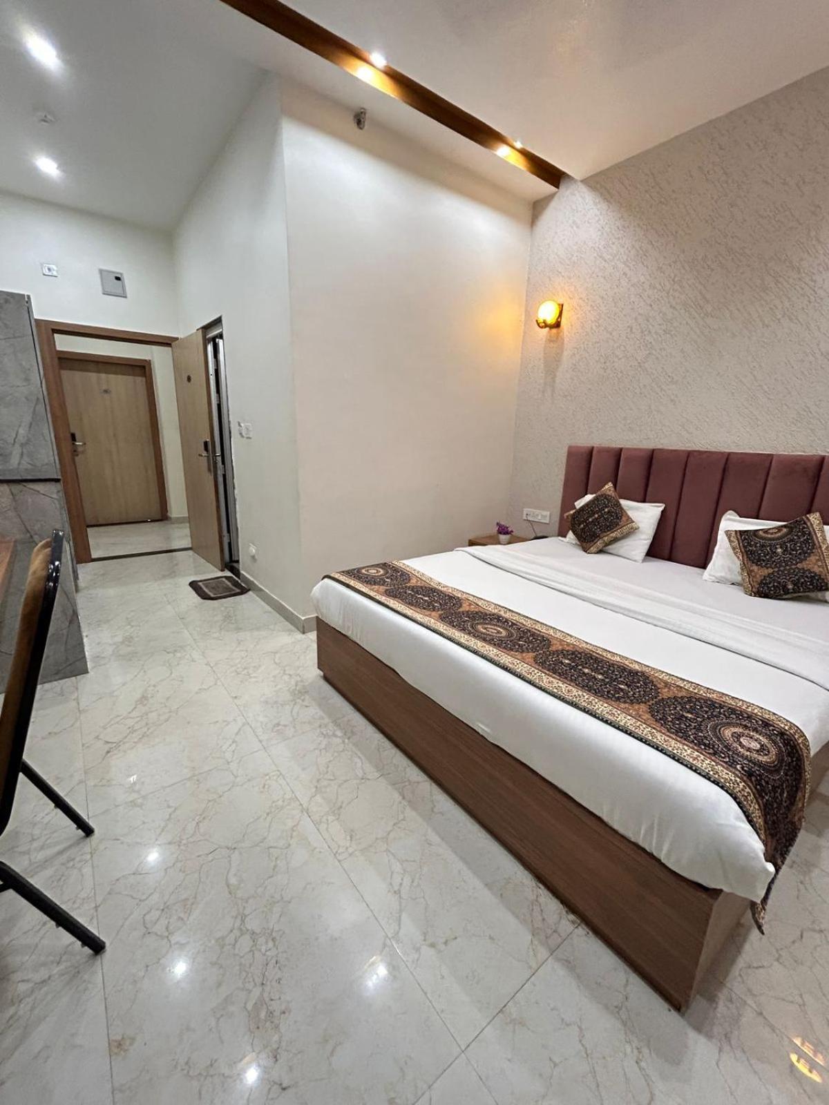 Hotel Satsang Grand Varanasi Exterior foto