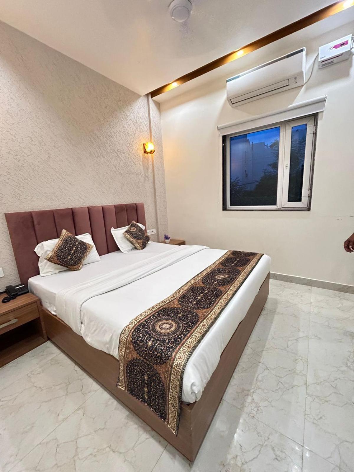 Hotel Satsang Grand Varanasi Exterior foto